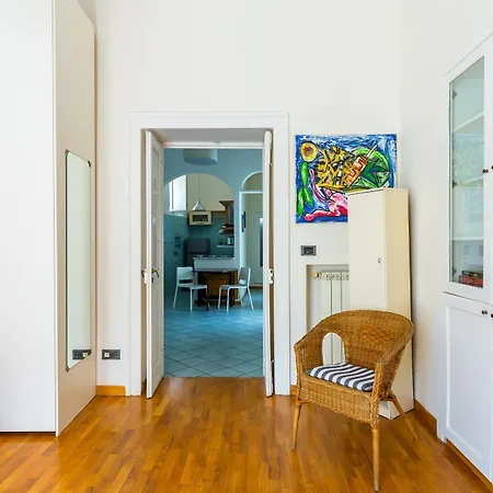 Chiaia Relax On Pedastrian Area Διαμέρισμα *